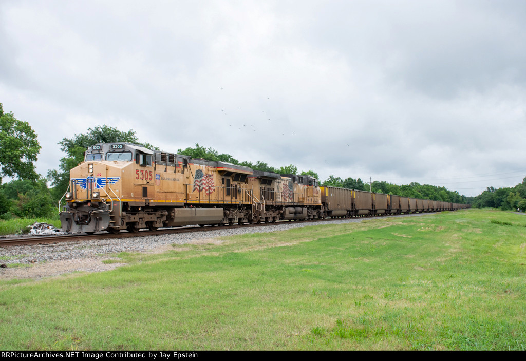 UP 5305 leads a coal train west on the Wagoner Sub